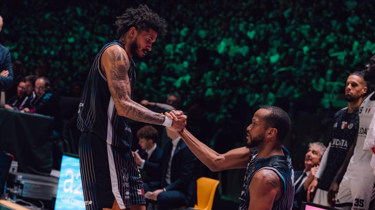 Derthona, Prentiss Hubb show anche contro la Virtus: «Con Milano sarà una sfida fisica»