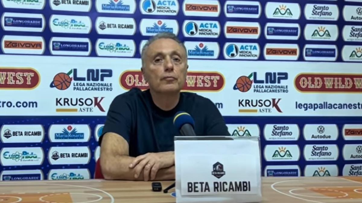 Brindisi, Bucchi: «C'è rammarico. Guardo il bicchiere mezzo pieno: la squadra ha combattuto»