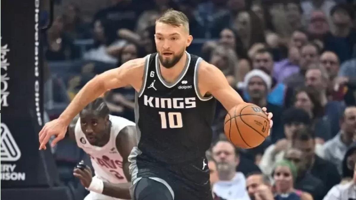 Sacramento Kings, Domantas Sabonis cerca di bloccare le voci di scambio