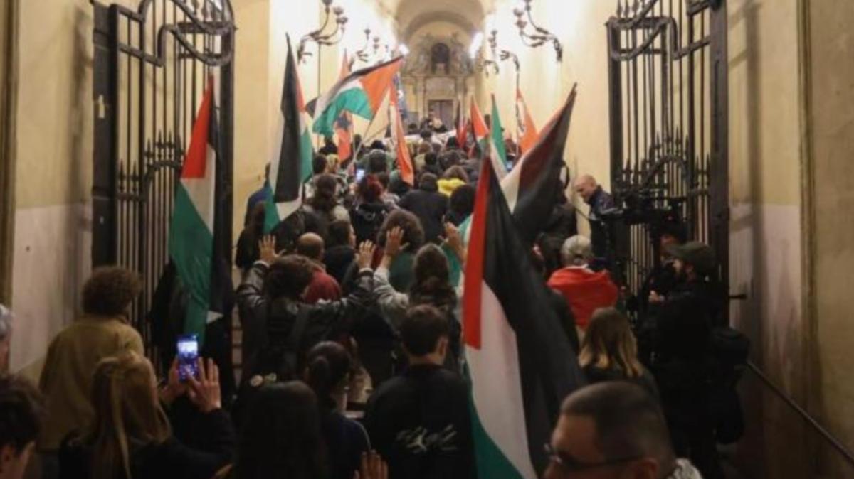 Proteste a Bologna: un sit-in per bloccare la gara Virtus-Maccabi