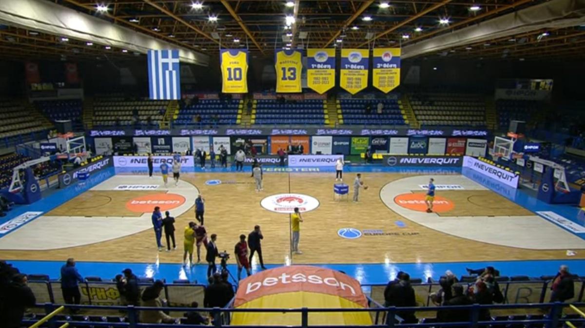 Piove in campo: sospesa e rinviata Peristeri-Zaragoza di FIBA Europe Cup