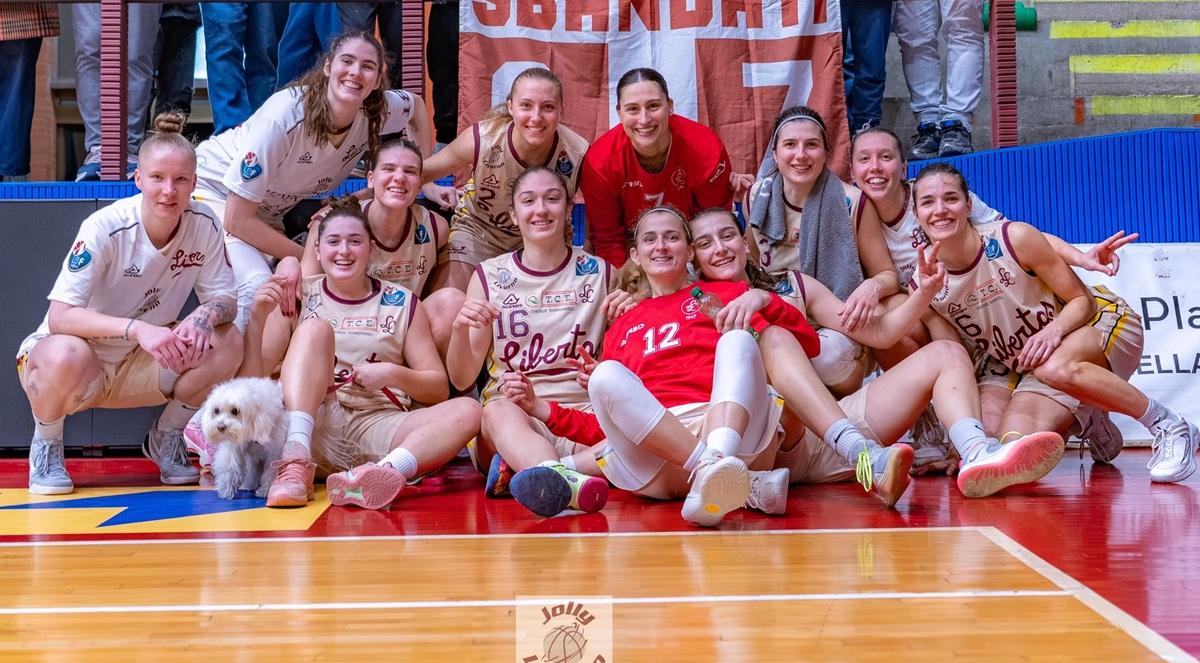 A2 F - Si alza il sipario sui playoff: Livorno parte da Bolzano