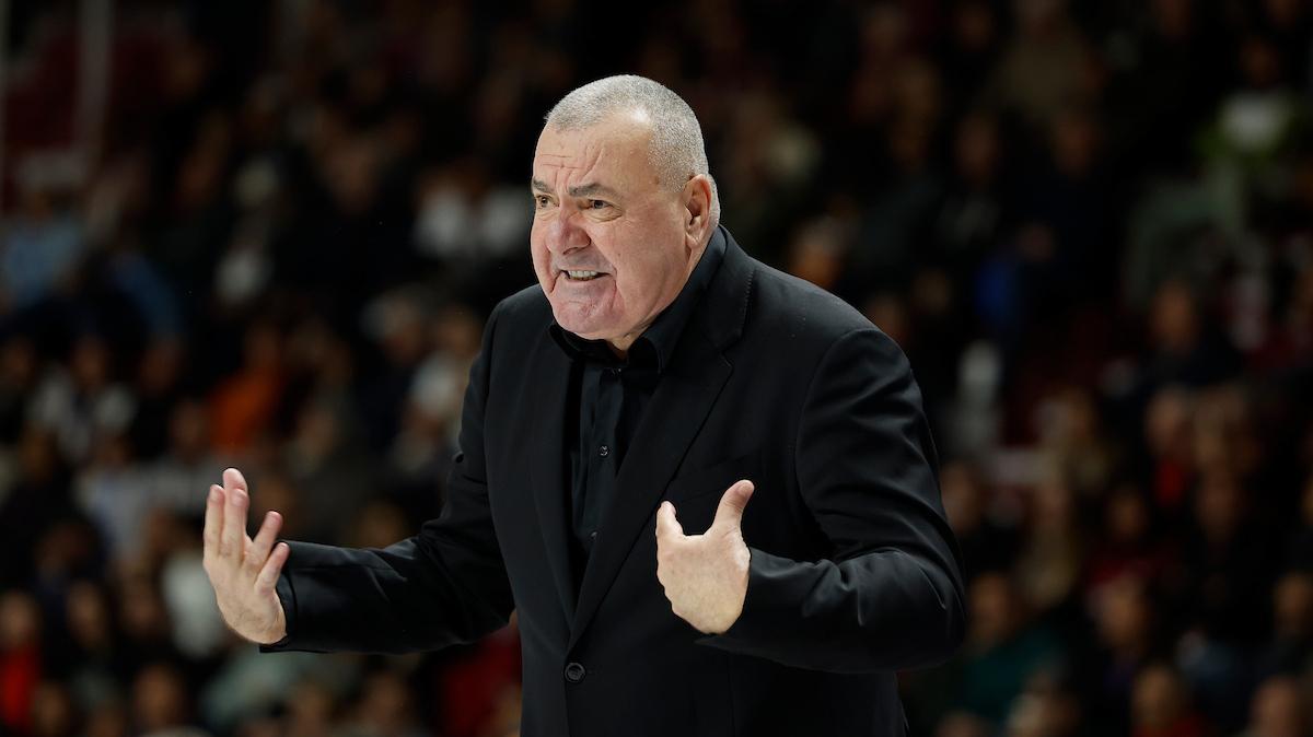 Trapani, Repesa: "Avevo paura dei rumors nella testa dei giocatori, siamo riusciti a vincere lo stesso"