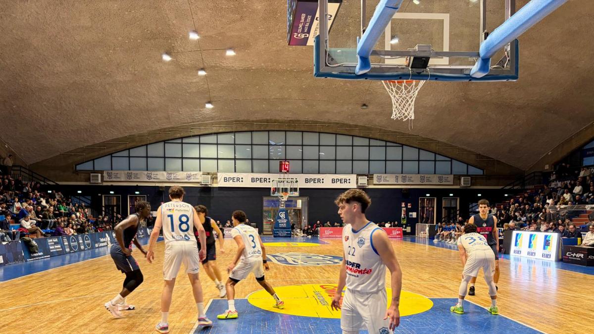 Serie B - Ragusa torna alla vittoria, Mola si arrende in una ripresa a senso unico