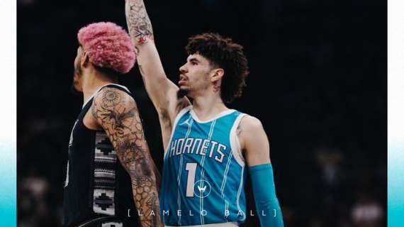 NBA - Spurs e Hornets offrono una spettacolare gara di tiro al bersaglio