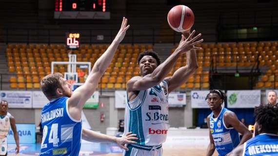 LBA - Acqua San Bernardo e l'impatto di Bayehe contro Treviso