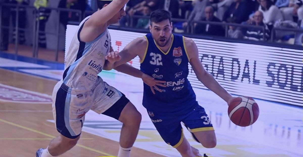 La Tezenis Verona domina il finale e sbanca il PalaMaggetti di Roseto