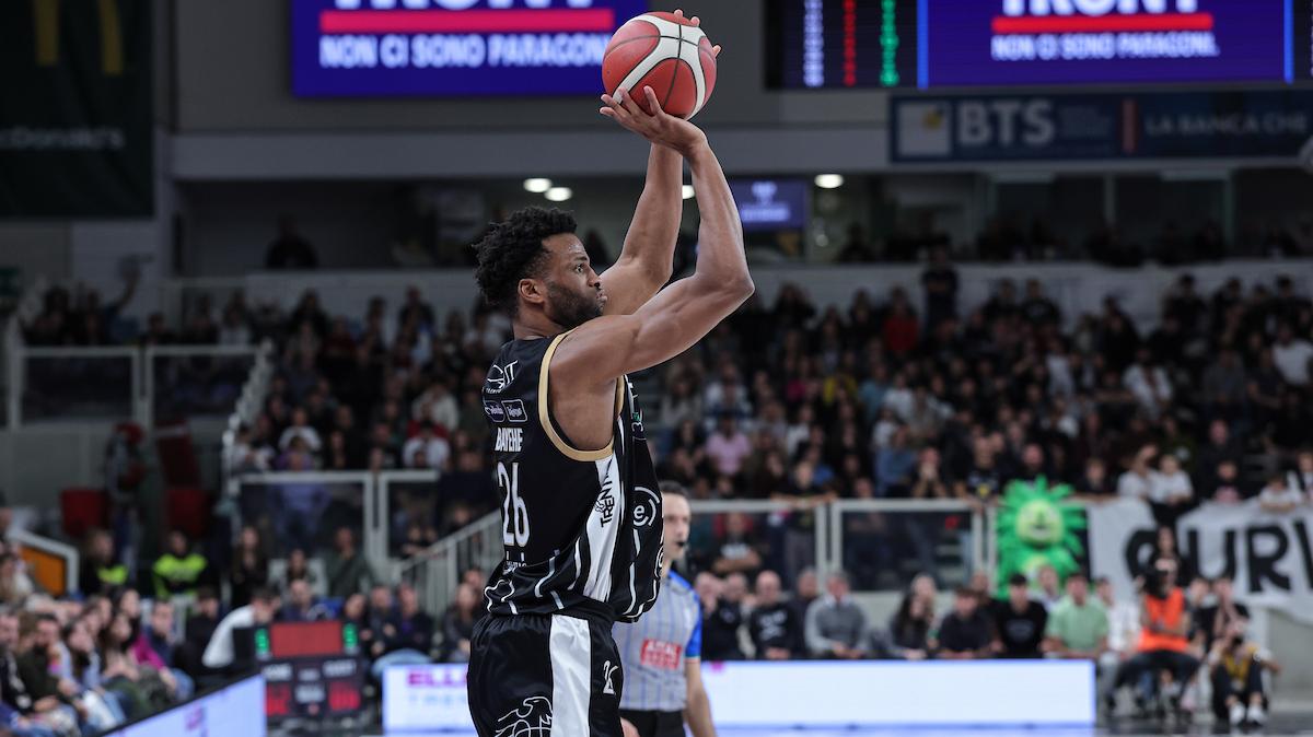 Trento, un'assenza dell'ultima ora per Cancellieri contro Sassari