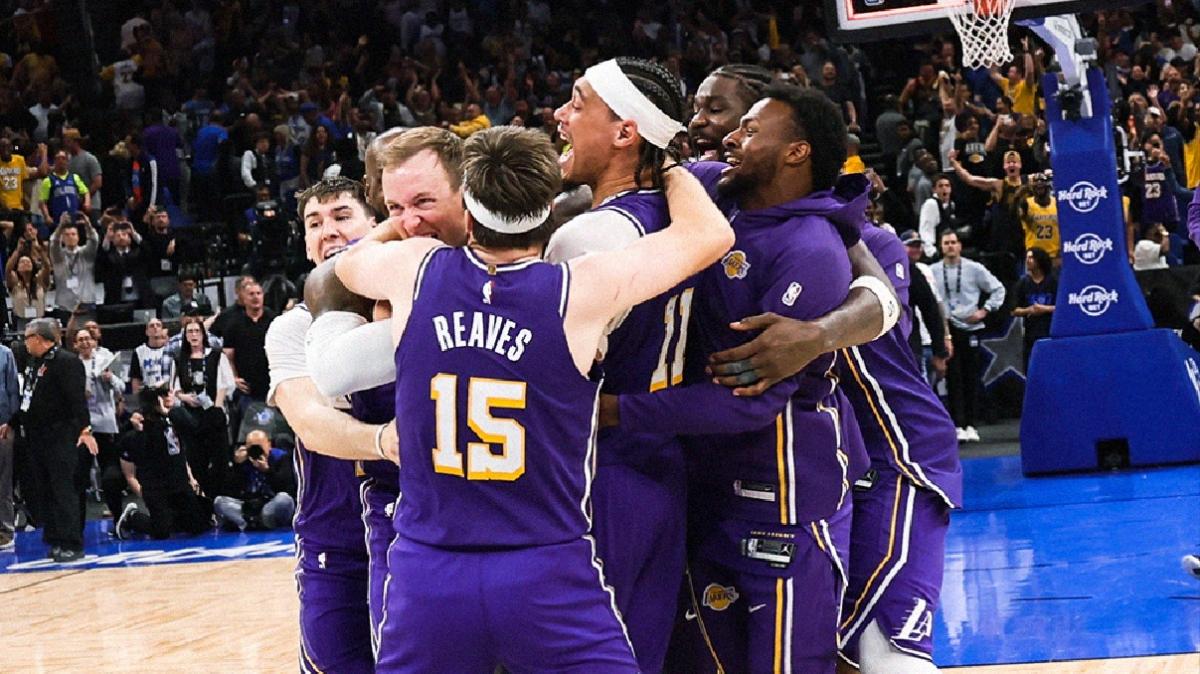 Lakers, magia di Luke Kennard allo scadere sul campo di Orlando