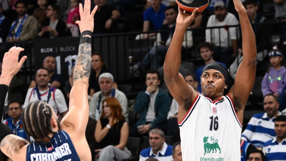 Cosa è successo a Zach LeDay? L'infortunio e le parole di Messina a Belgrado