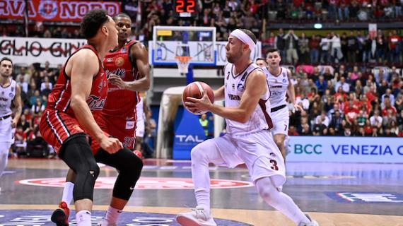 LIVE | Pallacanestro Trieste vs Trapani Shark: diretta (57-64 con 2:00, 3Q)