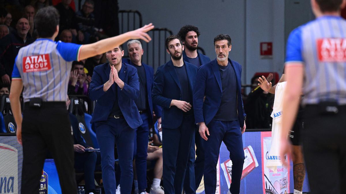 Serie A, multate Cremona (oltre 4500 euro) e Napoli. Deplorazione per Brotto