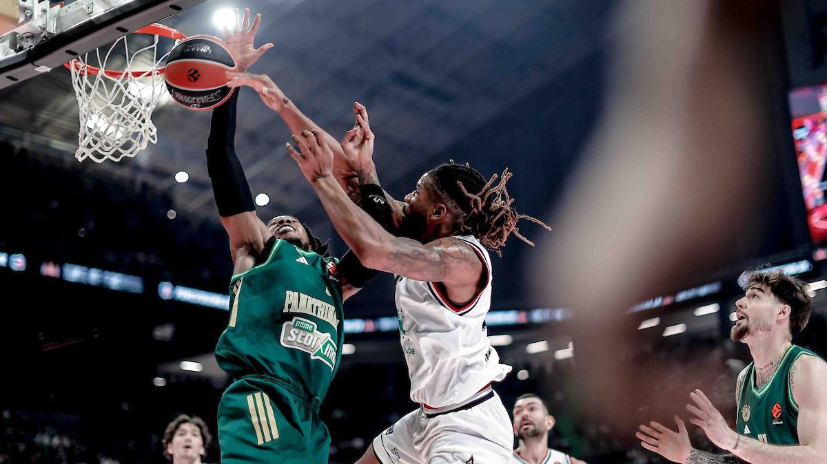 Richaun Holmes: «Sconfitta con Milano? Non ci sono scuse, dobbiamo giocare più duramente»