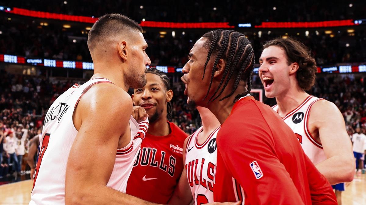 NBA - Rimonta epica dei Bulls contro i Sixers, Vucevic firma il colpo del KO