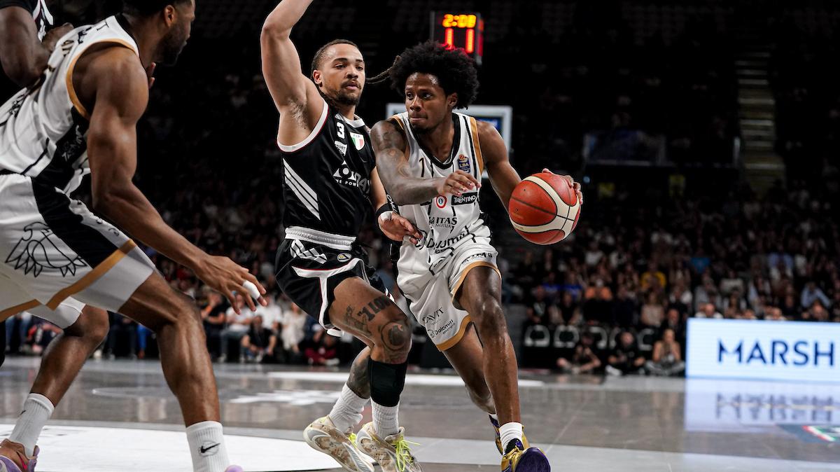 DJ Steward: «Sono un grande fan di Carsen Edwards. Futuro a Trento? Vedremo cosa succederà»