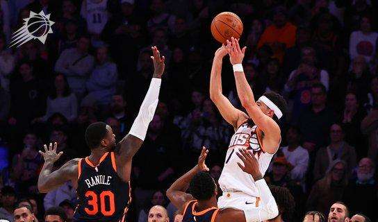 NBA - Suns, Devin Booker sconfigge i Knicks all'ultimo secondo