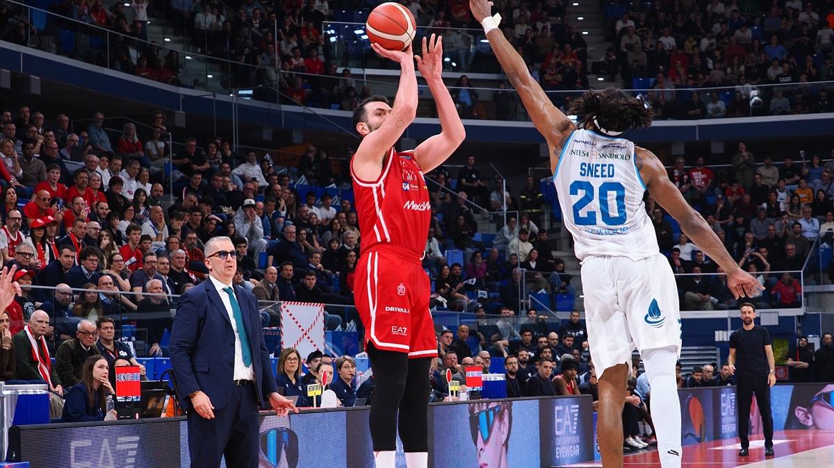 Fino all'ultimo secondo: l'Olimpia batte Cantù, gli highlights