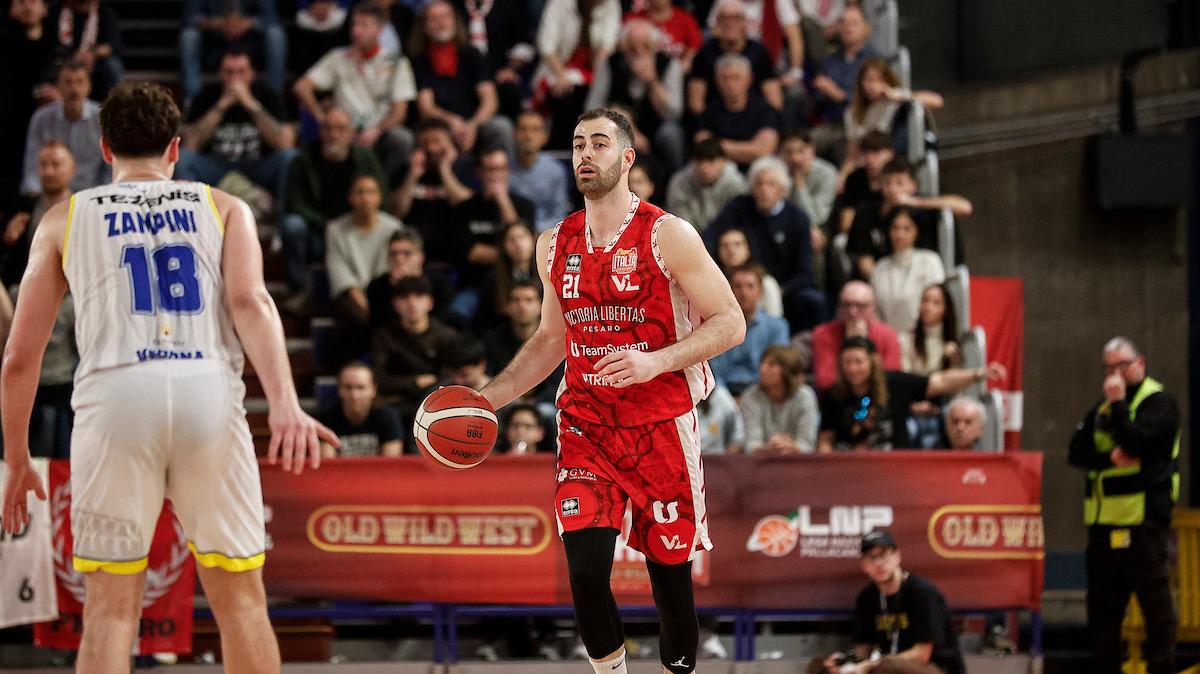 La VL Pesaro corre in vetta alla A2, Bucarelli: «Fare calcoli o tabelle sarebbe da persone immature»