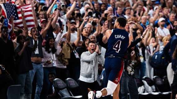 Steph Curry e il suo ingresso in un club esclusivo per i re del basket