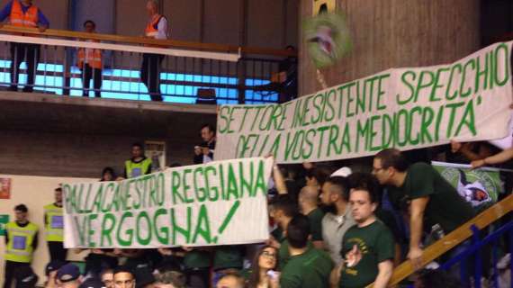 Avellino, tifosi inviperiti: "A Reggio struttura inadeguata, ma l'arbitraggio e le provocazioni dei giocatori emiliani sono state peggio"