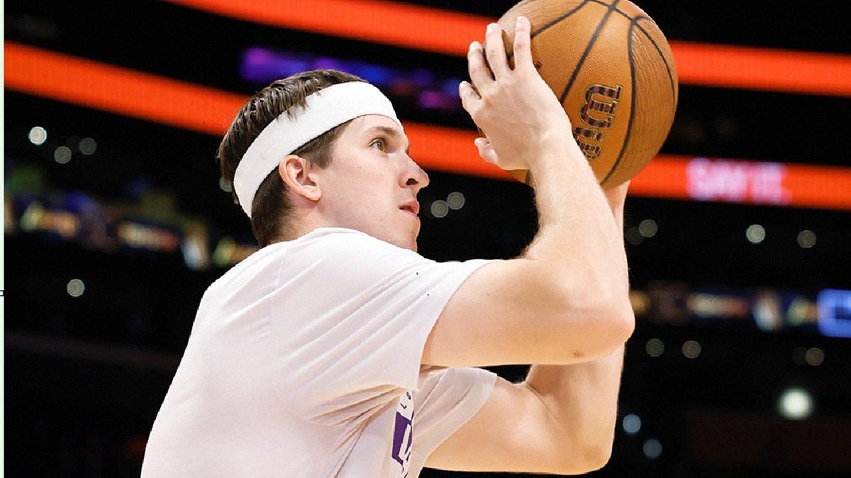 Lakers senza Reaves: infortunio al polpaccio, almeno una settimana di stop