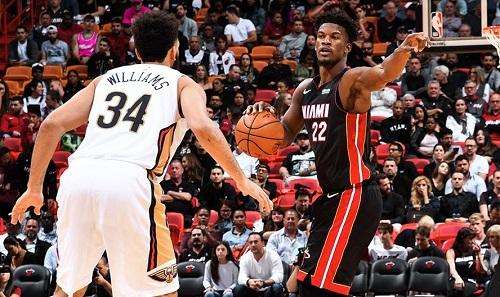 NBA - Miami mantiene l'invincibilità a casa contro i Pelicans