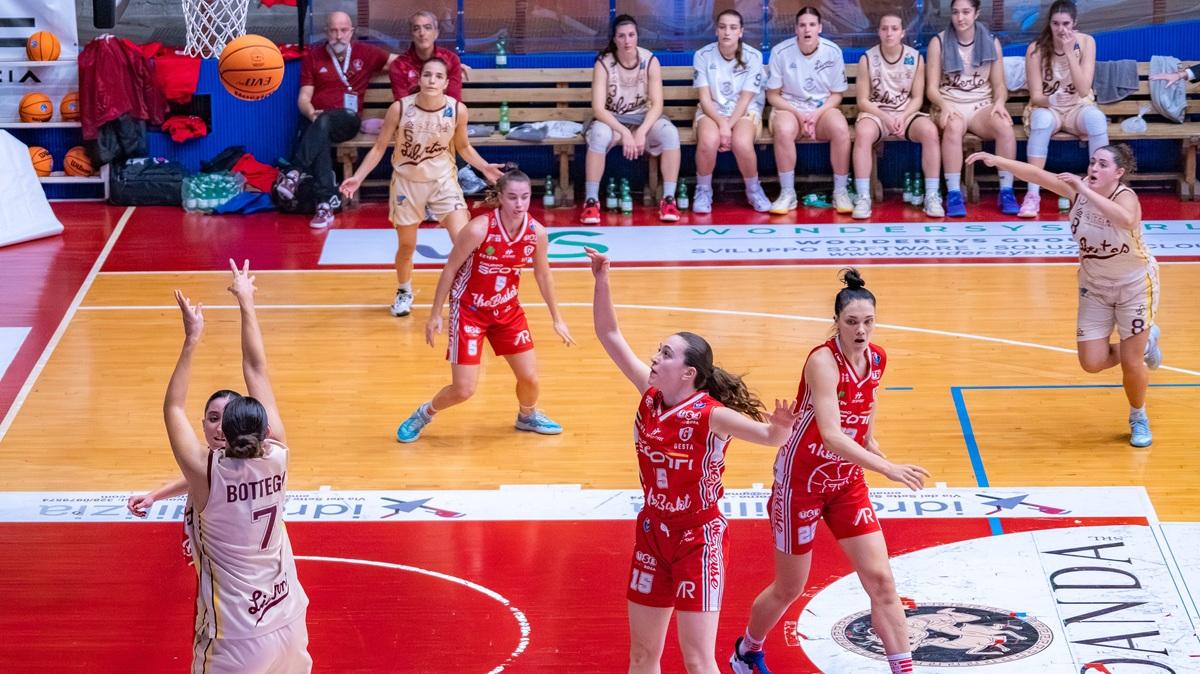 A2 F - Jolly Libertas Livorno niente da fare: il derby va all'Use Empoli