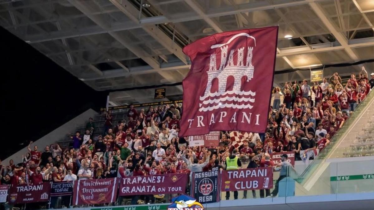 «Trapani merita rispetto»: il comunicato del tifo organizzato del basket trapanese
