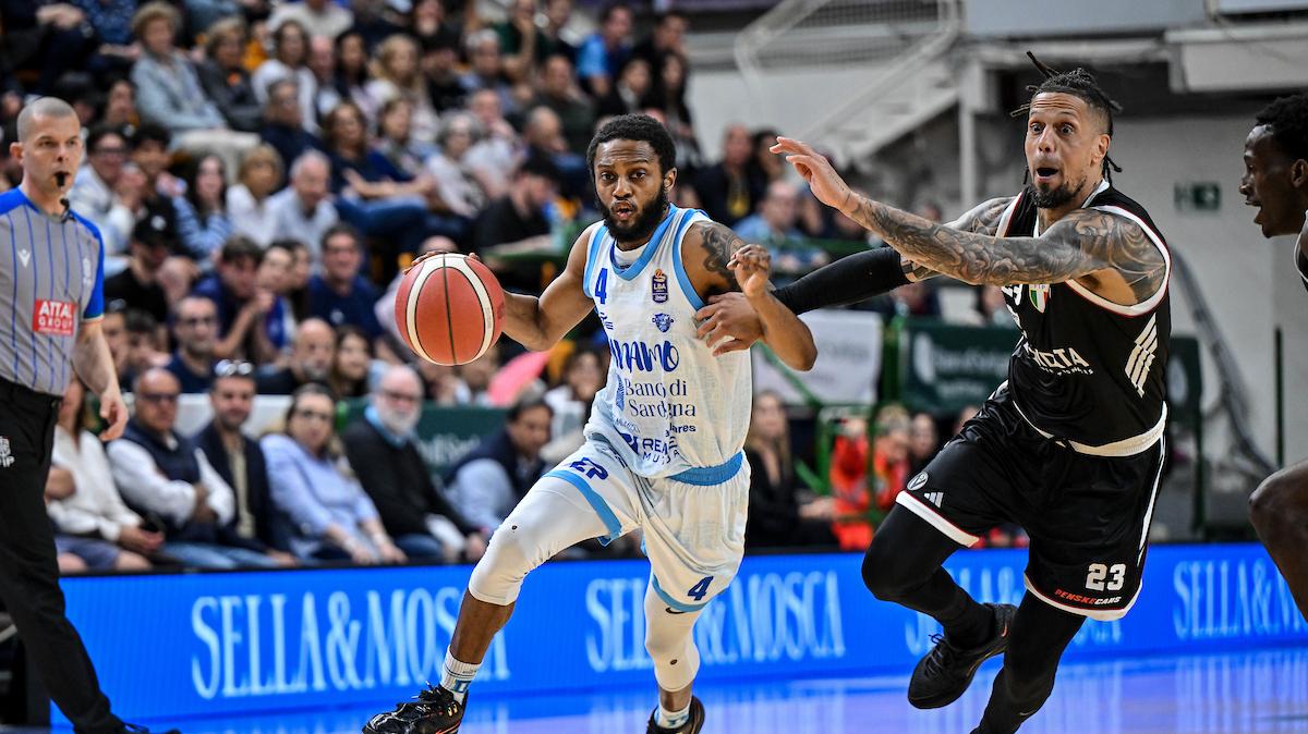 La Virtus Bologna sbanca il PalaSerradimigni: Dinamo in A2, gli highlights