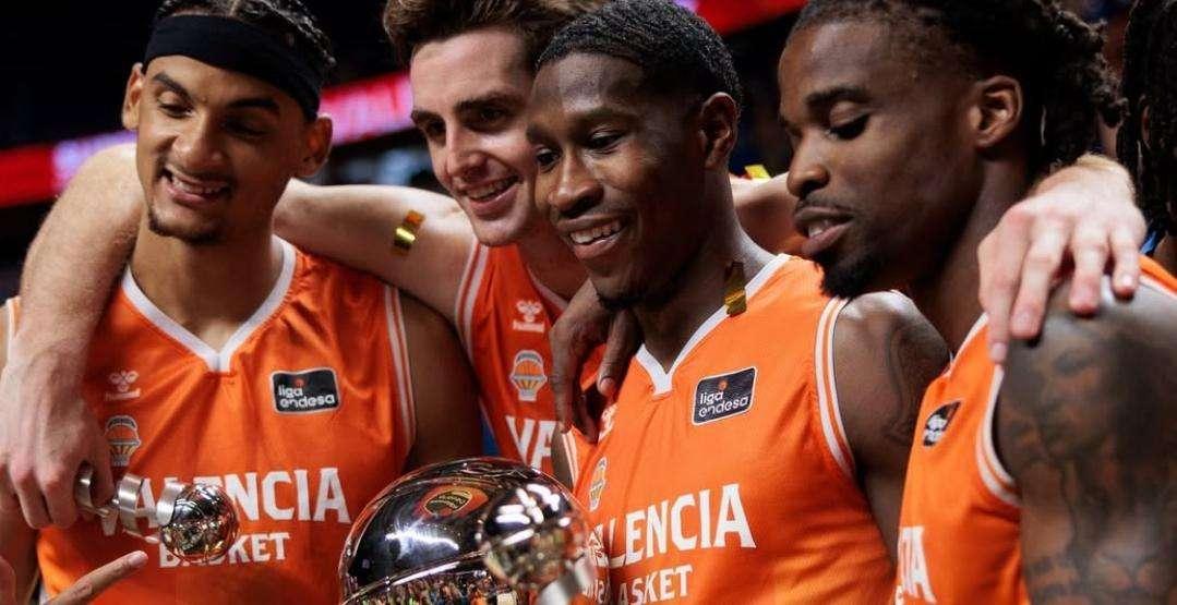 Omari Moore resta al Valencia per un'altra stagione, ma clausola NBA in estate