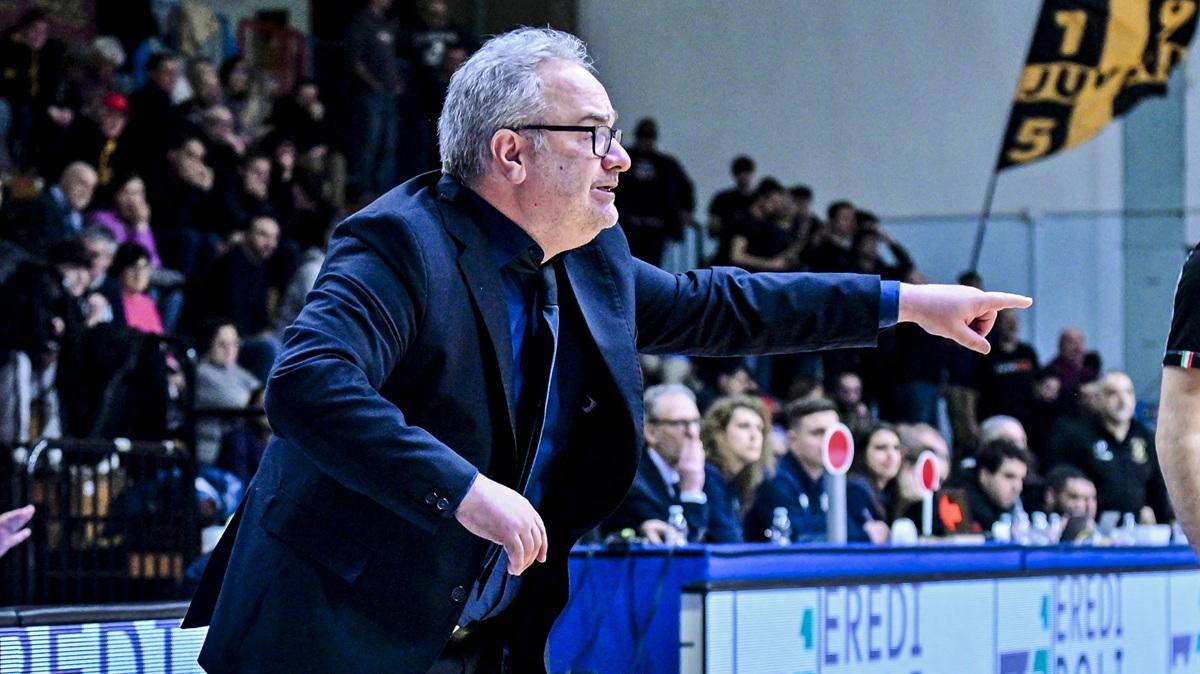 Estra Pistoia Basket di scena al PalaDozza, nella tana della Fortitudo Bologna
