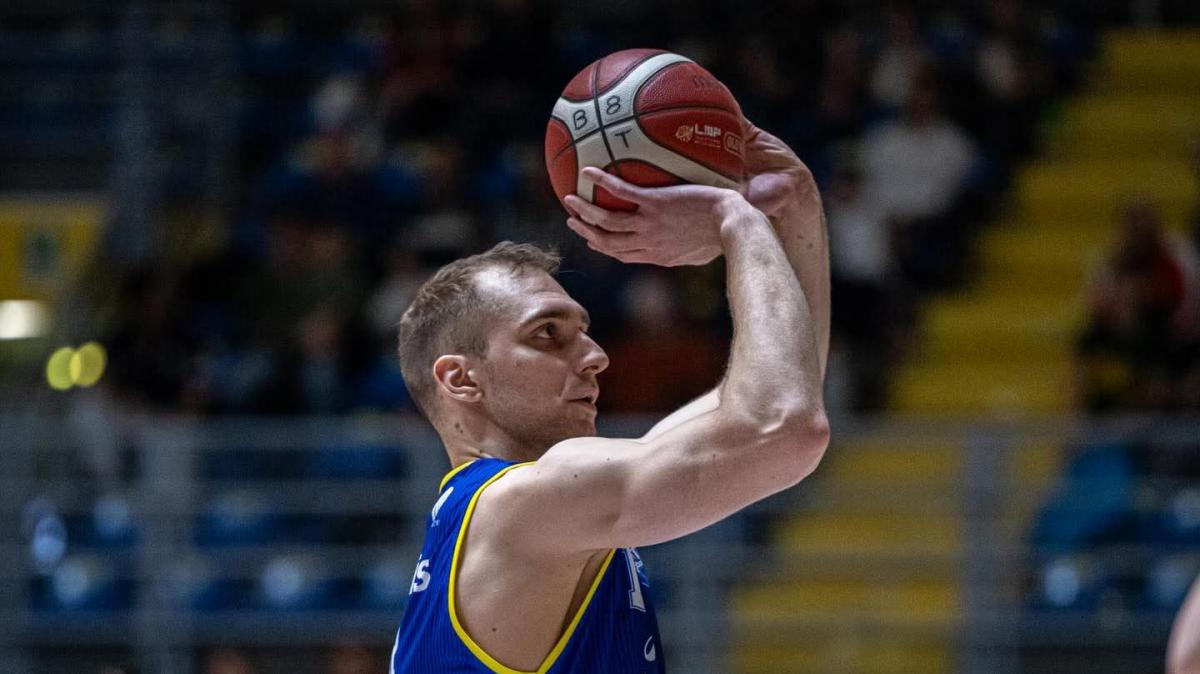 La Tezenis Verona espugna il parquet di Torino: decisivo Zampini in volata