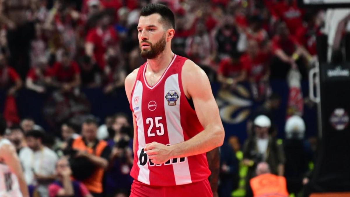 Olimpia Milano attende Alec Peters, lui non risponde alle domande sul mercato