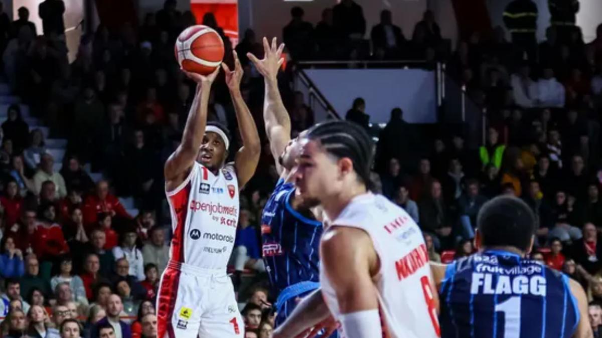 Napoli vs Varese, divieto vendita dei biglietti ai residenti in Lombardia