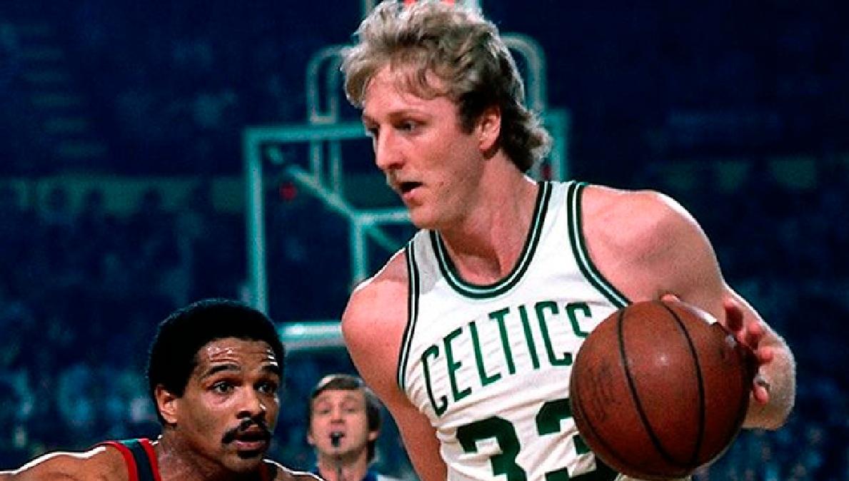 Arroganza, timidezza, trash talking: la leggenda di Larry Bird
