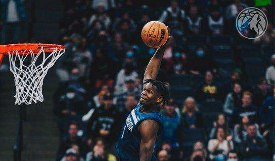 NBA - Con Anthony Edwards i Wolves dominano i Miami Heat