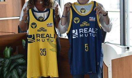 A2 - Reale Mutua Basket Torino presenta sponsor e maglia da gioco