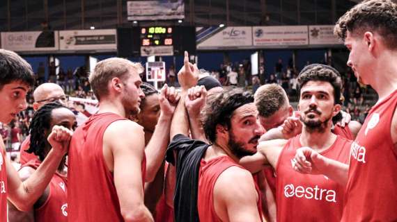 LBA - Estra Pistoia Basket vince al PalaMacchia con la Libertas Livorno 