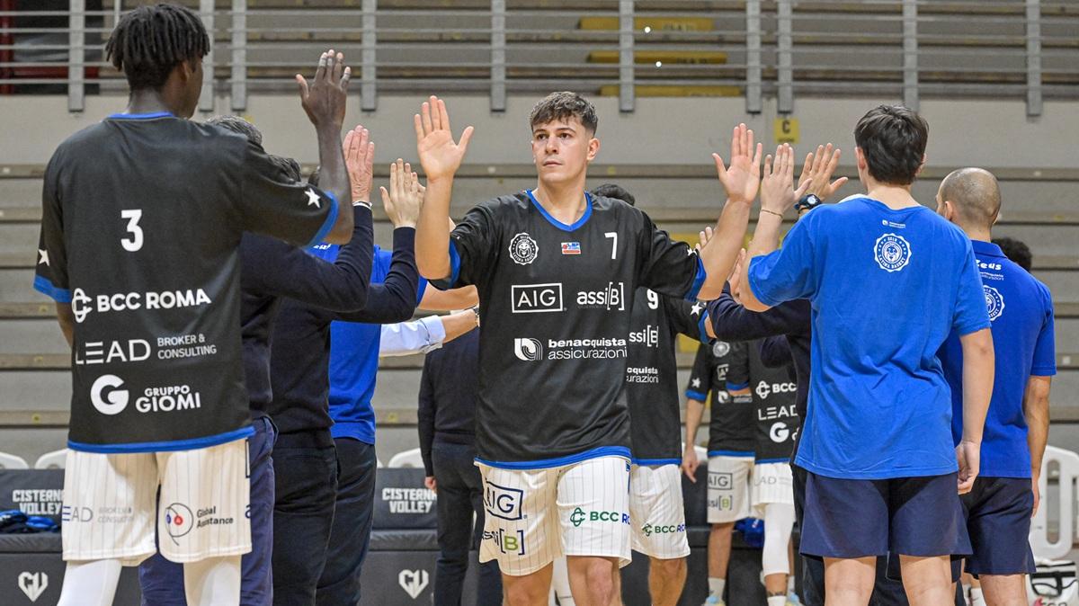 Serie B - Latina, sabato a Pesaro contro la Consultinvest Loreto