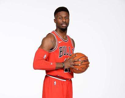 The Chicago Bulls will guarantee the contract of David Nwaba