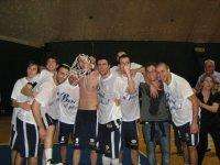 I festeggiamenti per la conquista della Serie B (foto LNP)