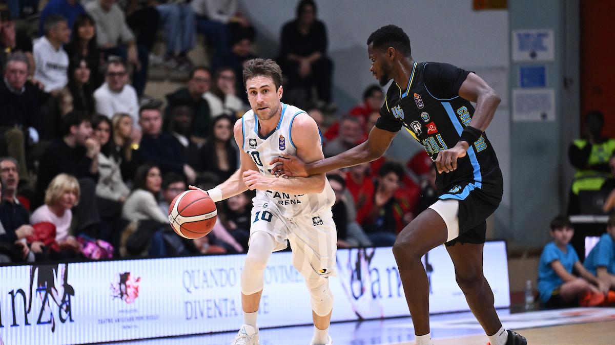 Andrea De Nicolao: «Cantù, stiamo cercando di ricostruire il Dna di questa squadra»