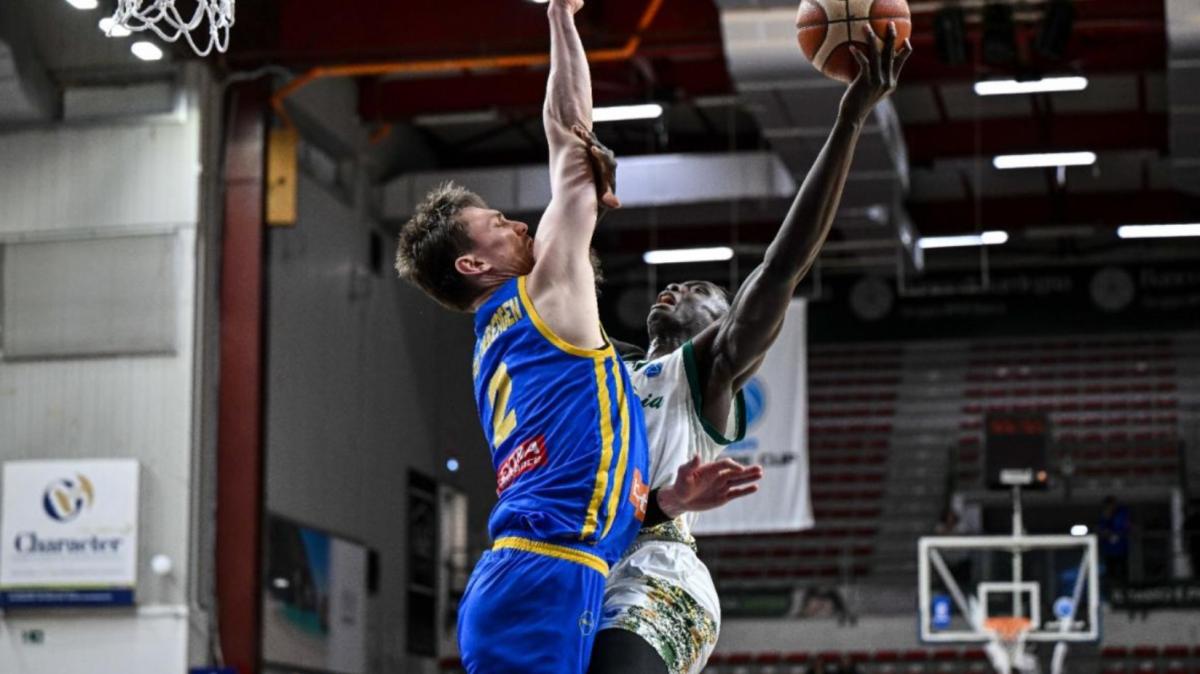 Dinamo Sassari sconfitta, al PalaSerradimigni passa il Peristeri