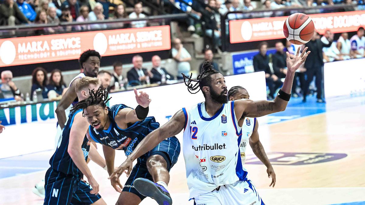Highlights LBA - Al Palaverde Napoli Basket la spunta sulla Nutribullet Treviso