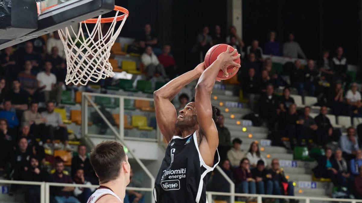 Dolomiti Energia Trentino senza Jordan Bayehe contro il Lietkabelis