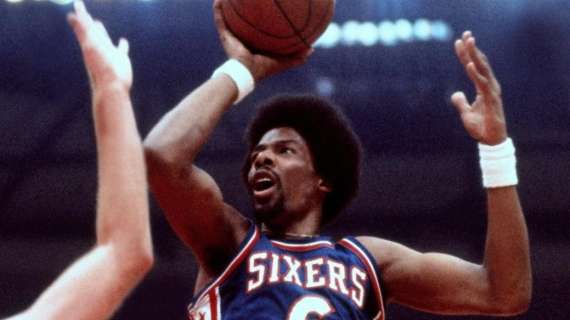 NBA - Oggi nel 1981: Julius Erving alza il titolo di MVP