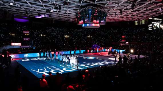 La palla rimbalza sui LED: il campo da basket del Bayern Monaco