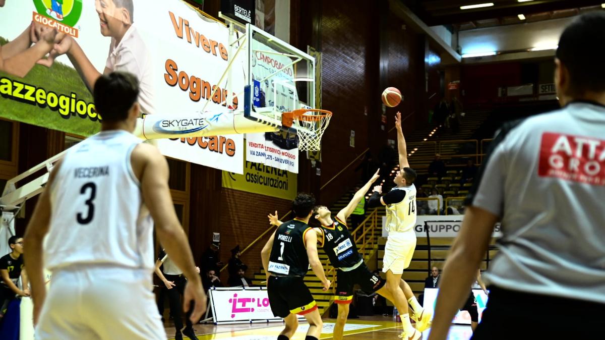 Serie B - La Paperdi Caserta espugna Falcone e Borsellino di San Severo