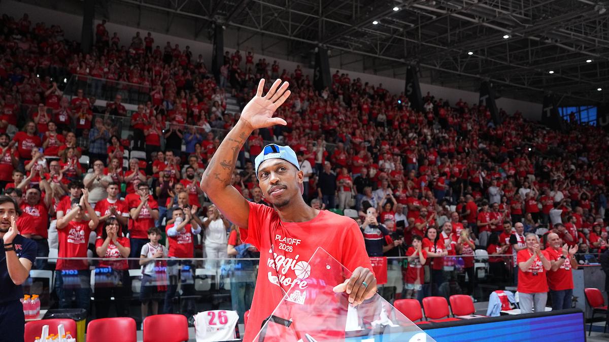 Reggio Emilia, il saluto a Jamar Smith: il tributo della società