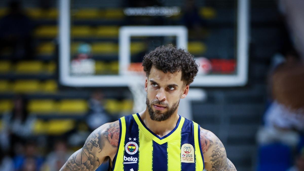 Scottie Wilbekin torna in campo dopo un anno e il Fenerbahce supera Karsiyaka